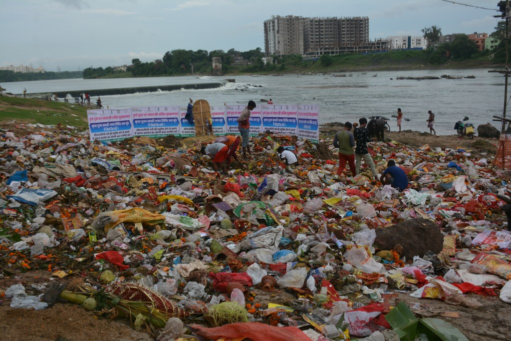 Jamshedpur River pollution level low after puja immersion The Avenue