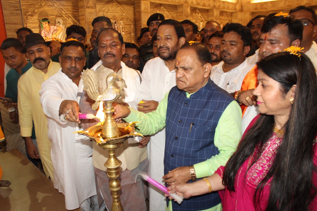 Jamshedpur Cinema Maidan Durga puja pandal inaugurated in Sidhgora