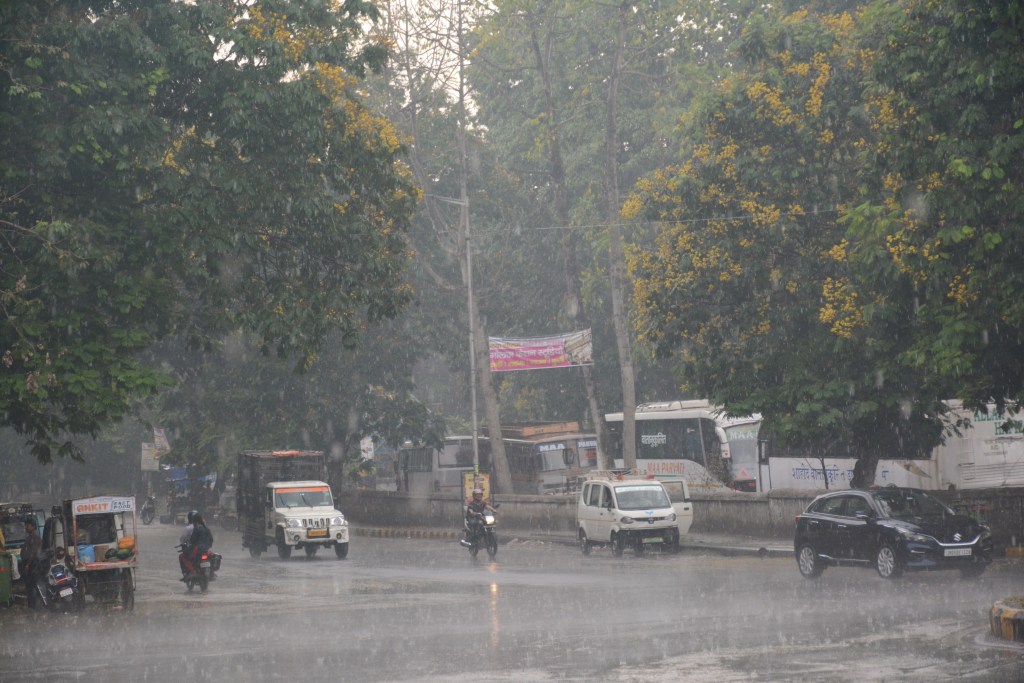 Heavy rains in Jamshedpur due to low pressure - Vimarsana News