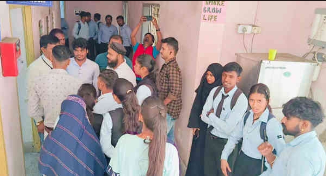 Students protest at Jamshedpur Workers College The Avenue Mail