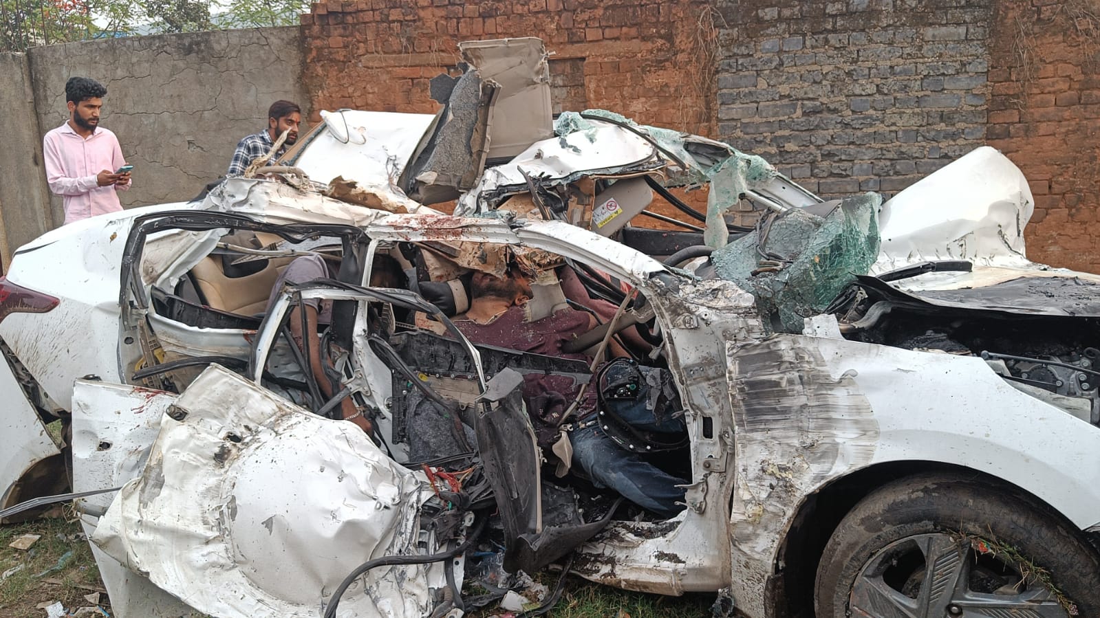 Chandil Four Jamshedpur youths killed in road accident near Kanderbeda The Avenue Mail