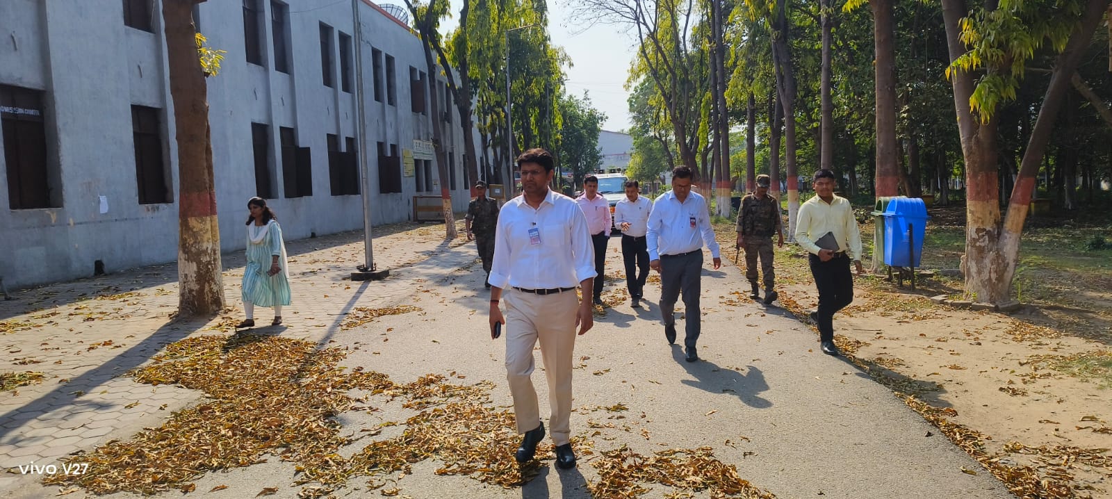 Jamshedpur DC inspects EVM strong room for Lok Sabha election preparedness - Vimarsana News
