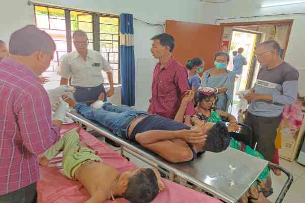 Three of family injured in road accident near Jamshedpur - Vimarsana News