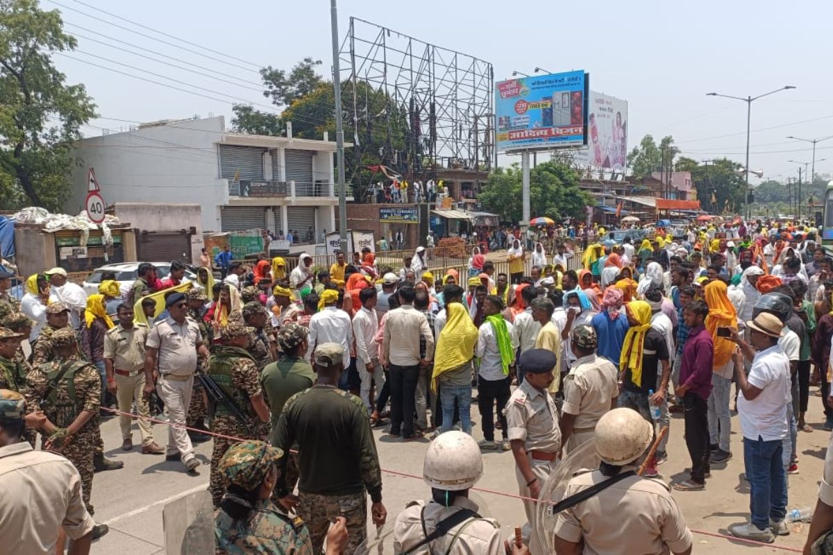 Ajsu-JBKSS supporters clash in Jharkhand's Giridih | The Avenue Mail