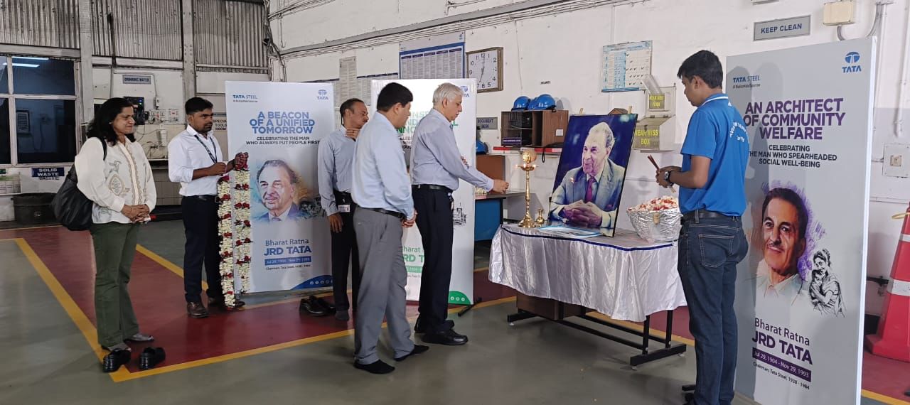 Tribute paid to JRD Tata at Jamshedpur Airport - The Avenue Mail