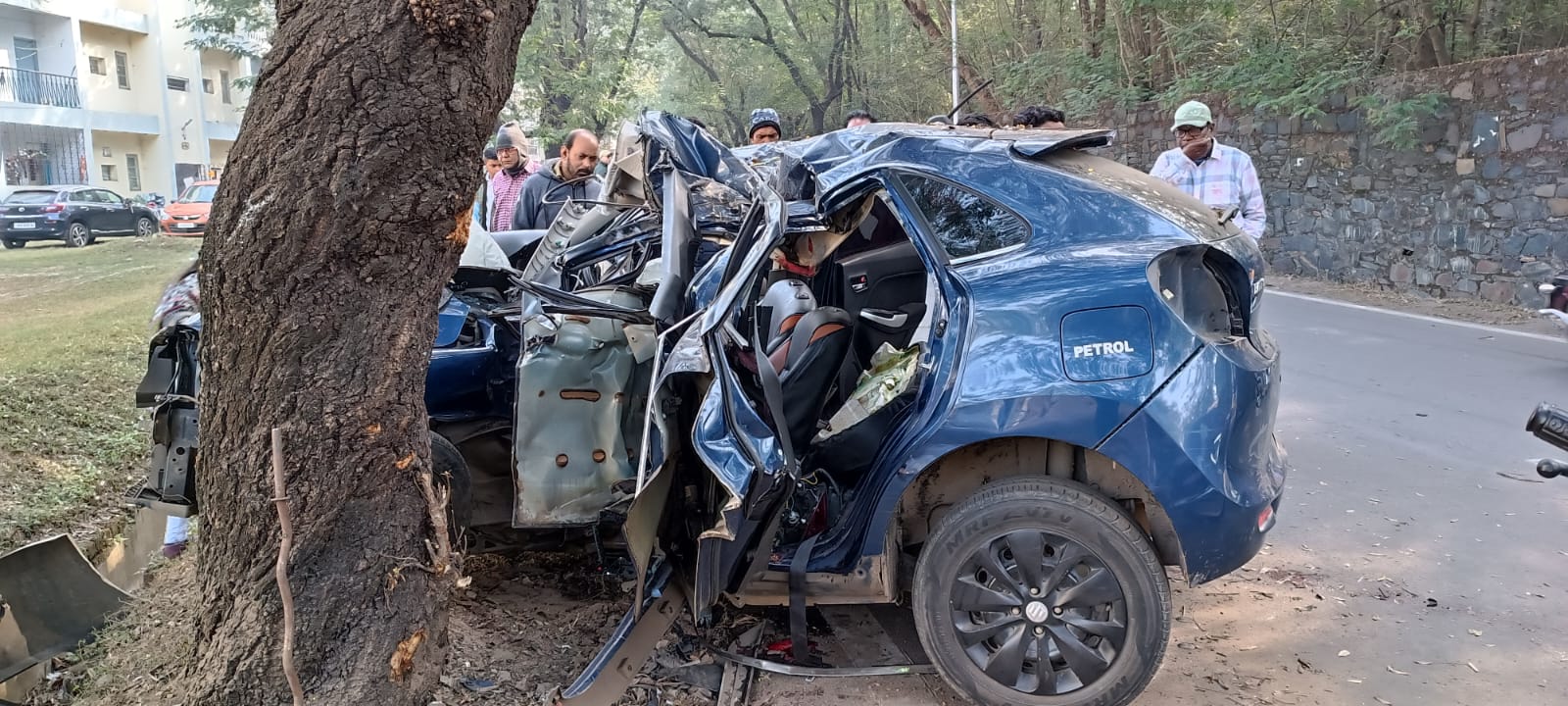 Two Jamshedpur youth killed as car crashes into tree on New Year’s Day ...