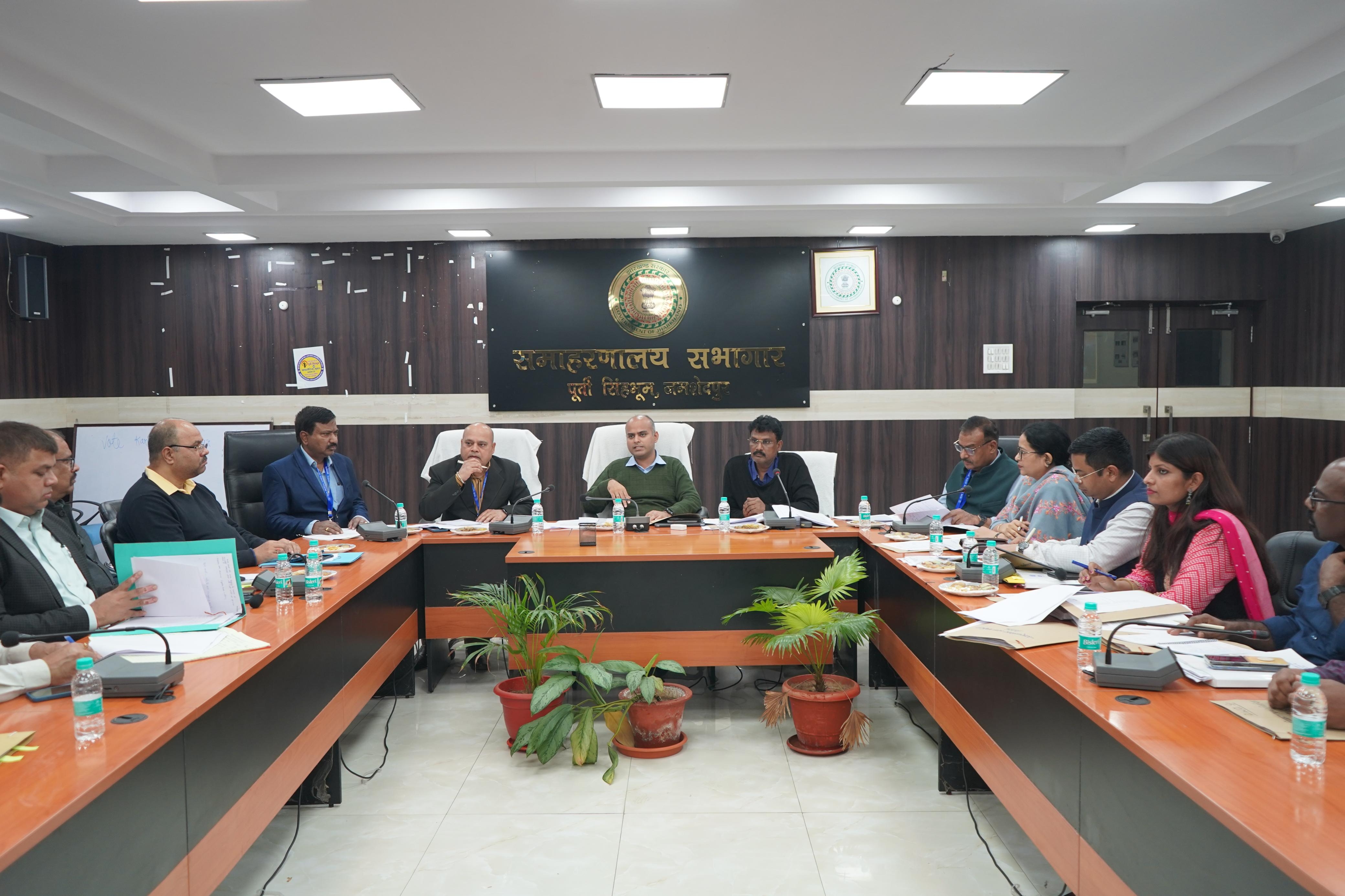 Jamshedpur DC holds review meeting for smooth Municipal Polls 2026